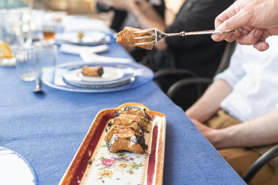 Lezioni di cucina siciliana in villa sul mare