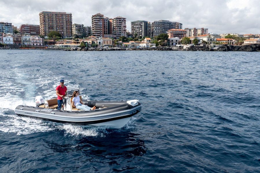 Noleggio gommone – Joker Boat Clubman 21