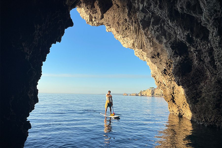 Tour in SUP all’Isola Bella – Esplora la Perla del Mediterraneo sull’acqua