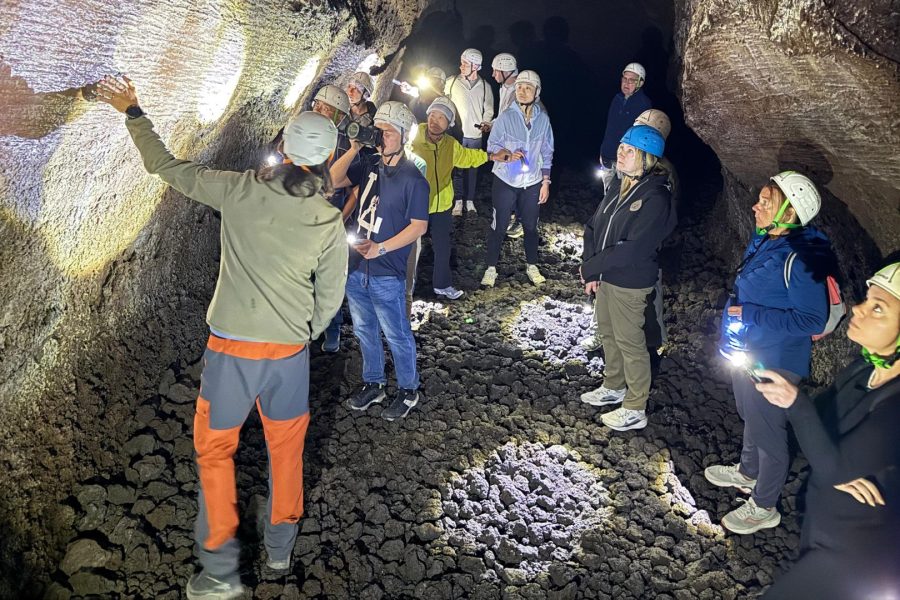 Etna natura: passeggiata, grotta e degustazione