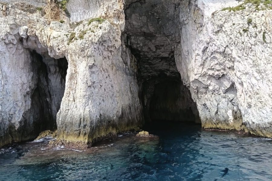 Private Boat Tour of Ortigia, Caves, Brothers Bay and Pillirina with prosecco